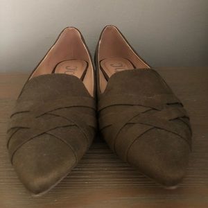 Army green pointed work flats